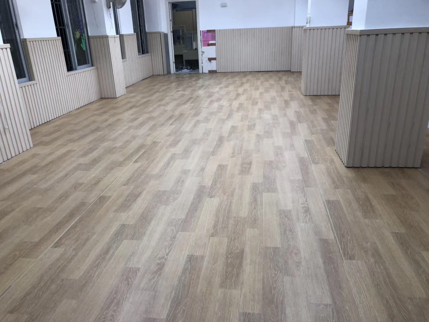 dark vinyl flooring use in the room
